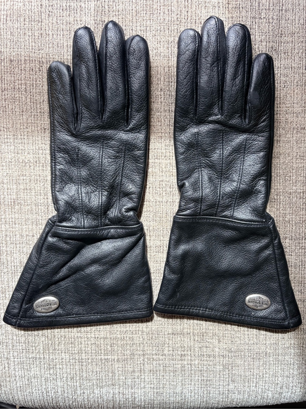 Harley-Davidson Women’s Black Leather Extended Cuff Gloves with Metal Badge